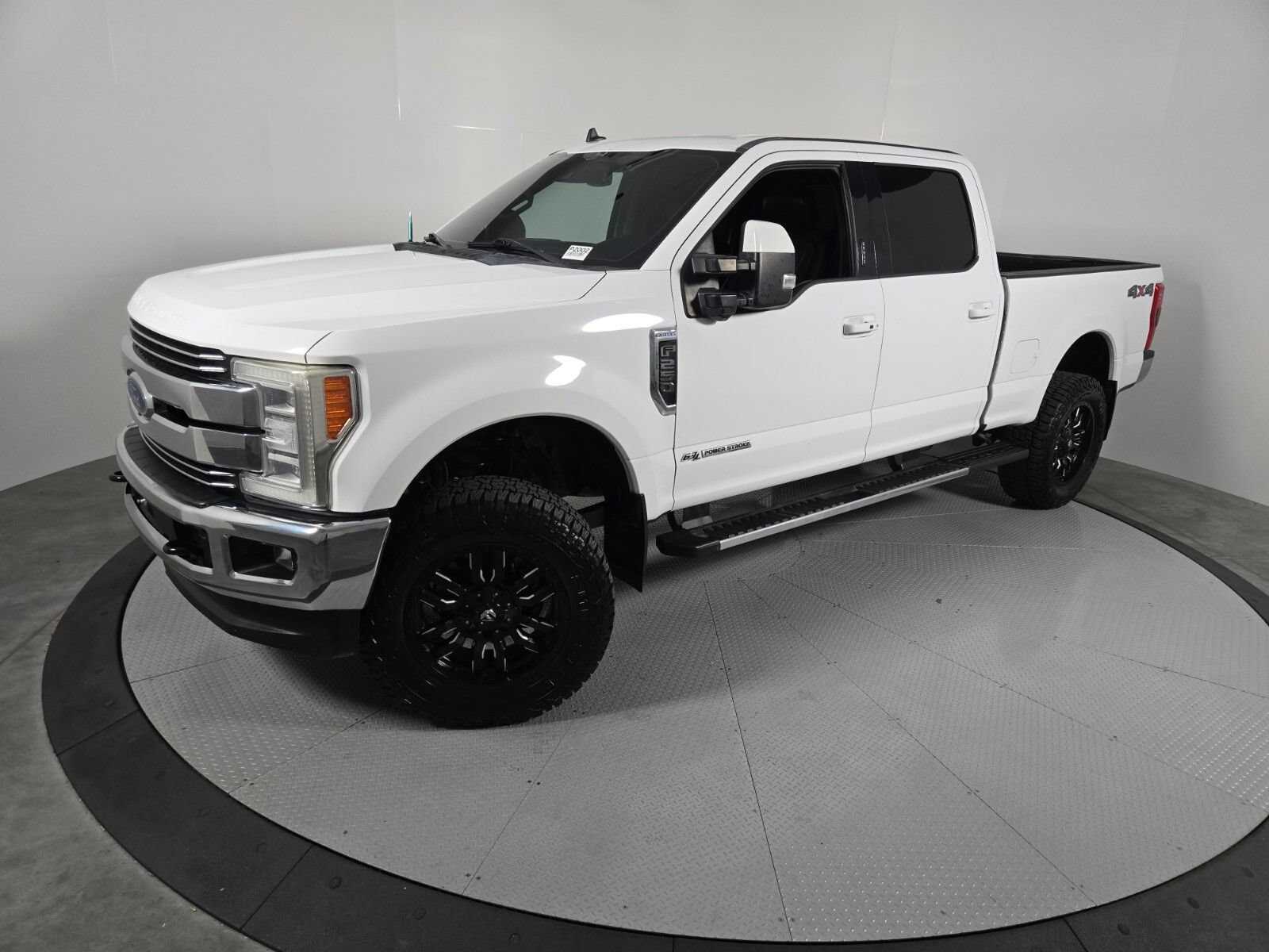 Used 2019 Ford F250 Lariat w/ Lariat Ultimate Package AWD/4WD image 1