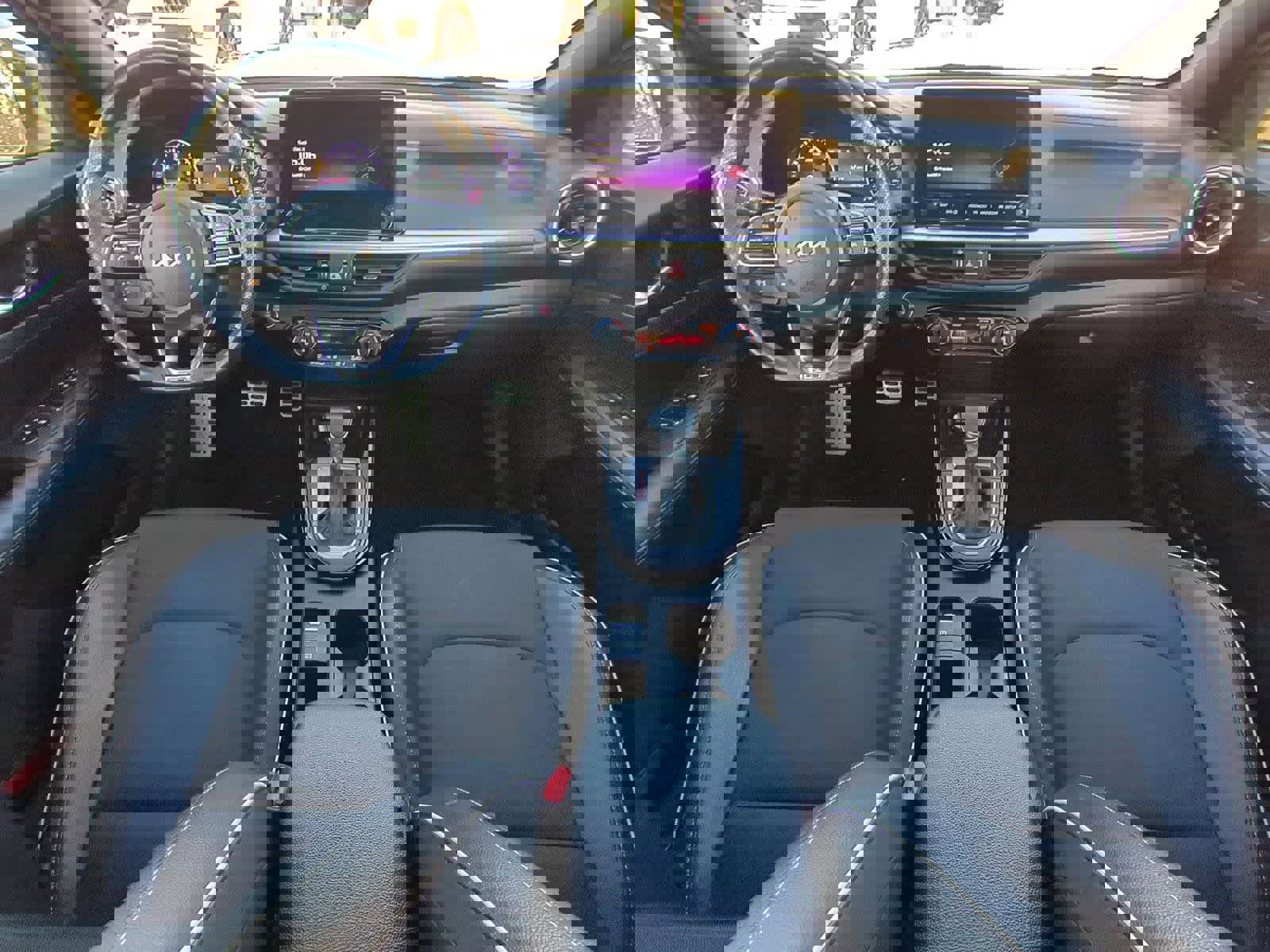 Used 2023 Kia Forte GT-Line w/ GT-Line Premium Package image 15