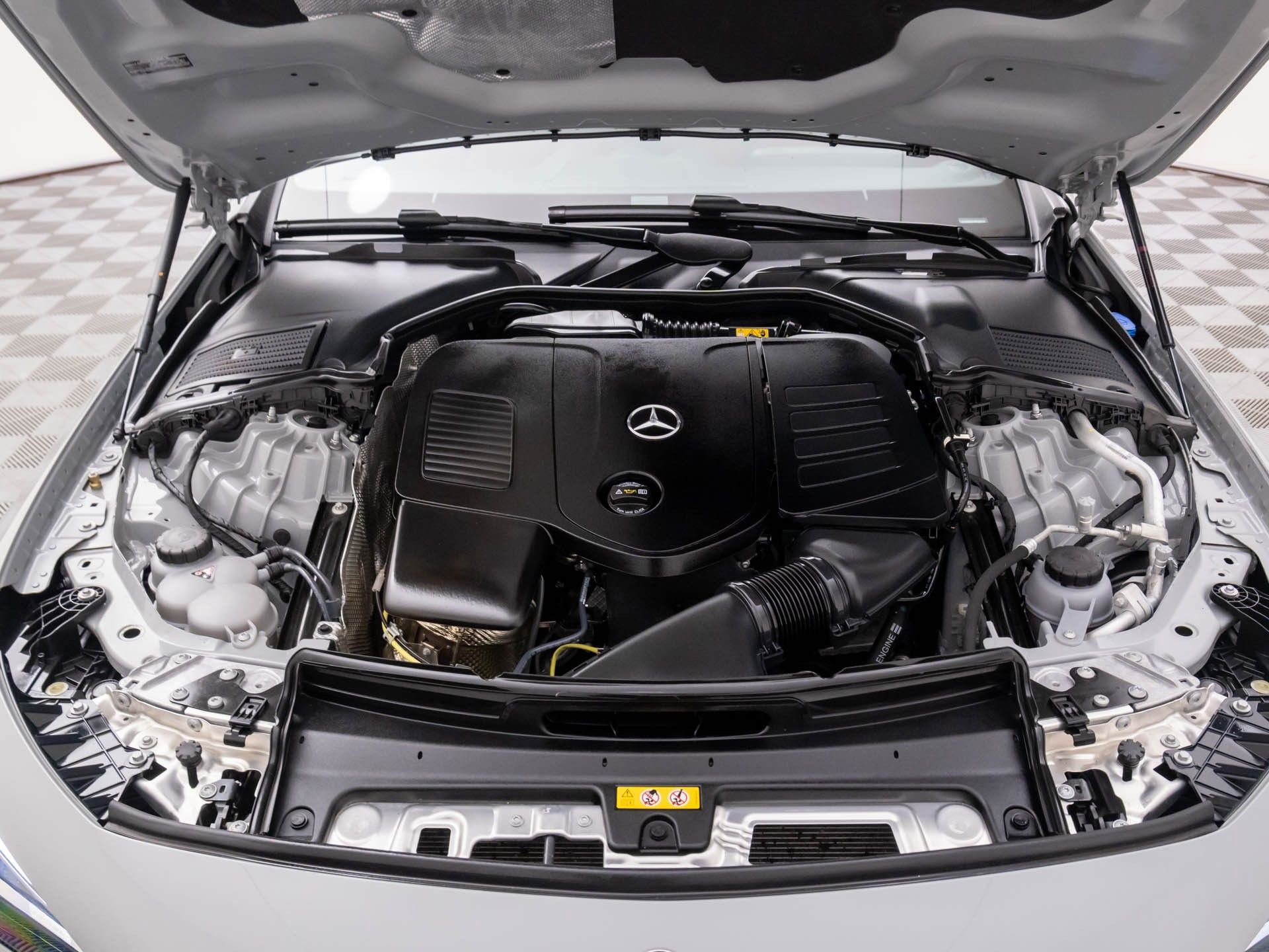 Used 2024 Mercedes-Benz CLE 300 4MATIC Coupe image 27