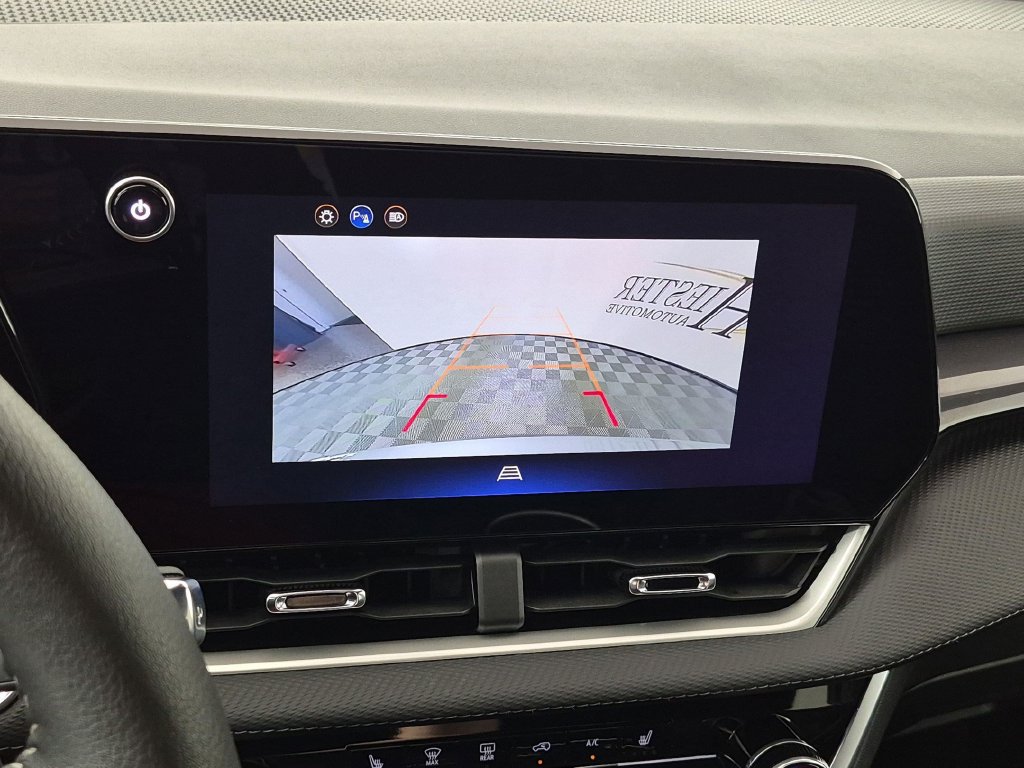 Certified 2026 Chevrolet Equinox LT FWD image 25