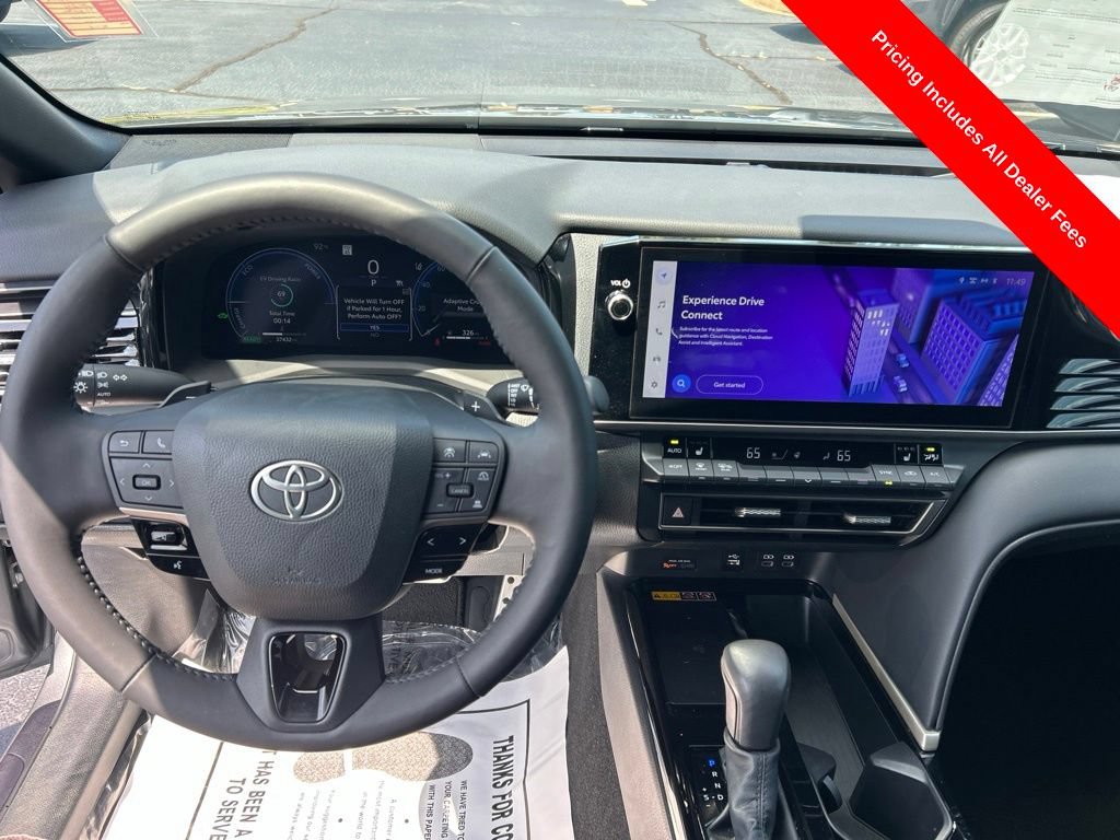 Used 2025 Toyota Camry XSE FWD image 6