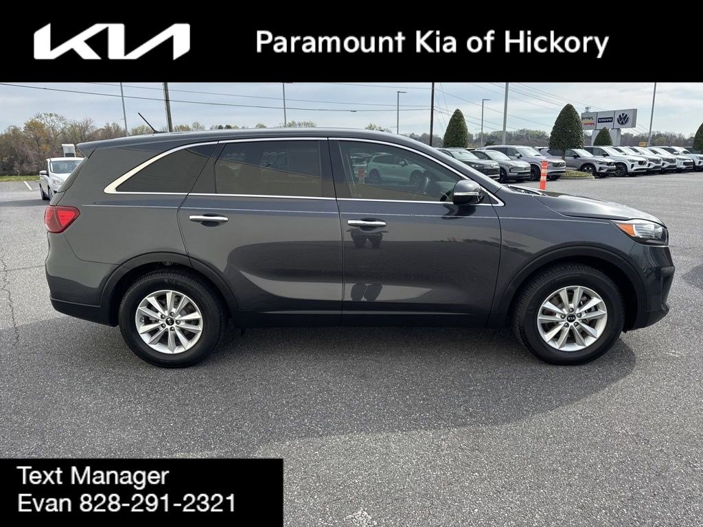 Used 2019 Kia Sorento LX image 8