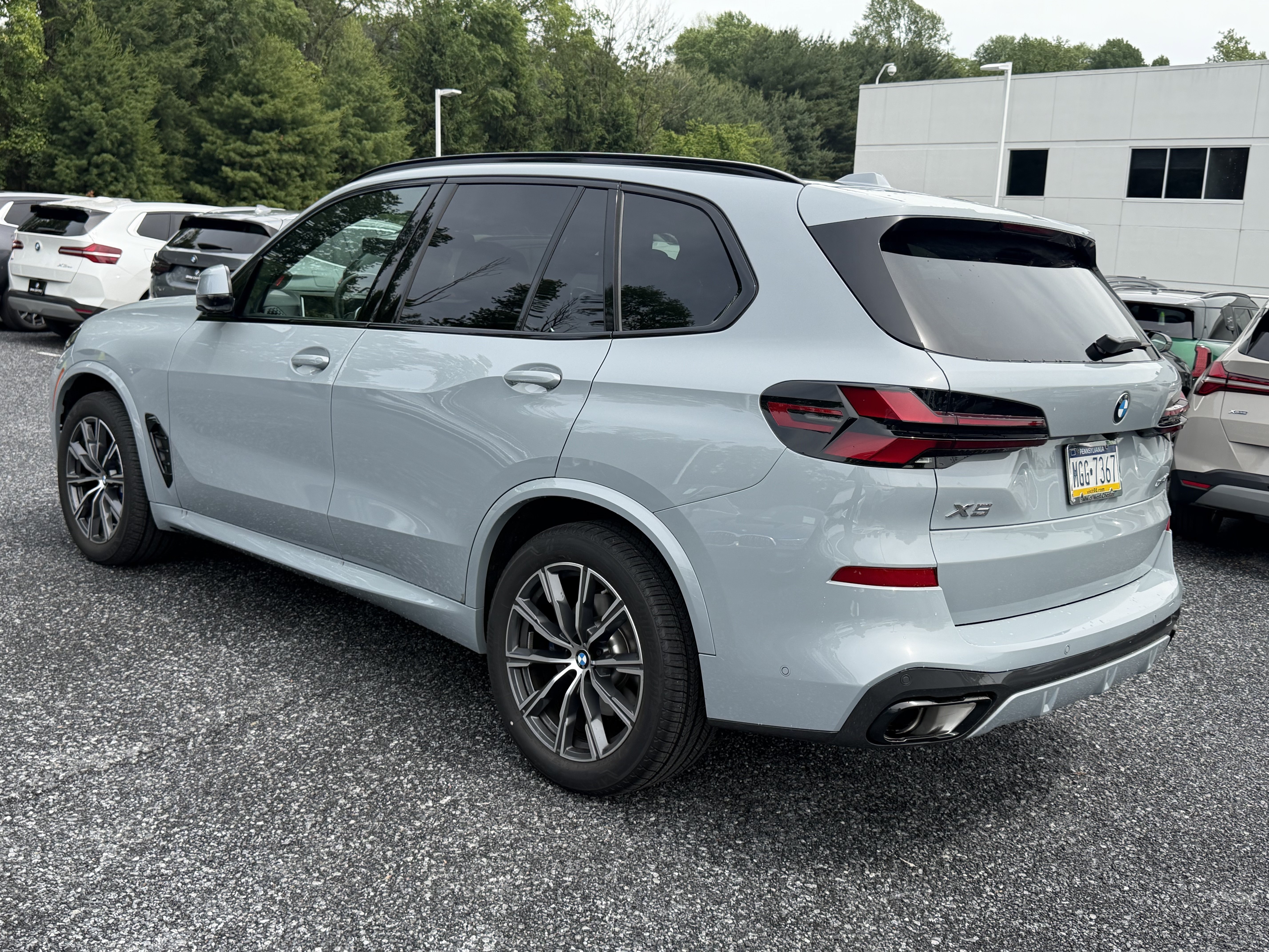 Used 2026 BMW X5 xDrive40i w/ M Sport Package AWD/4WD image 6