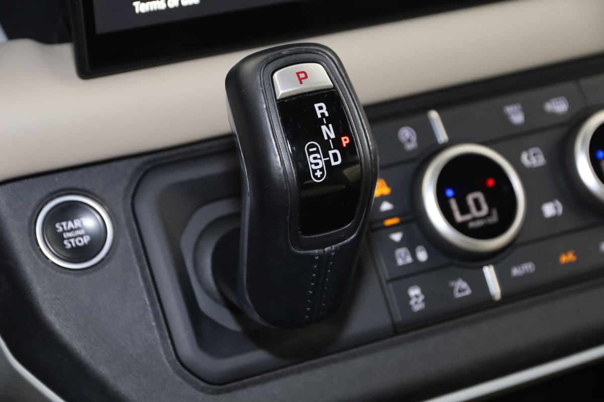 Used 2022 Land Rover Defender 110 X-Dynamic HSE image 7