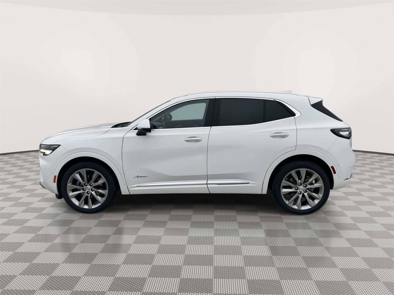 Used 2022 Buick Envision Avenir w/ Technology Package II image 13