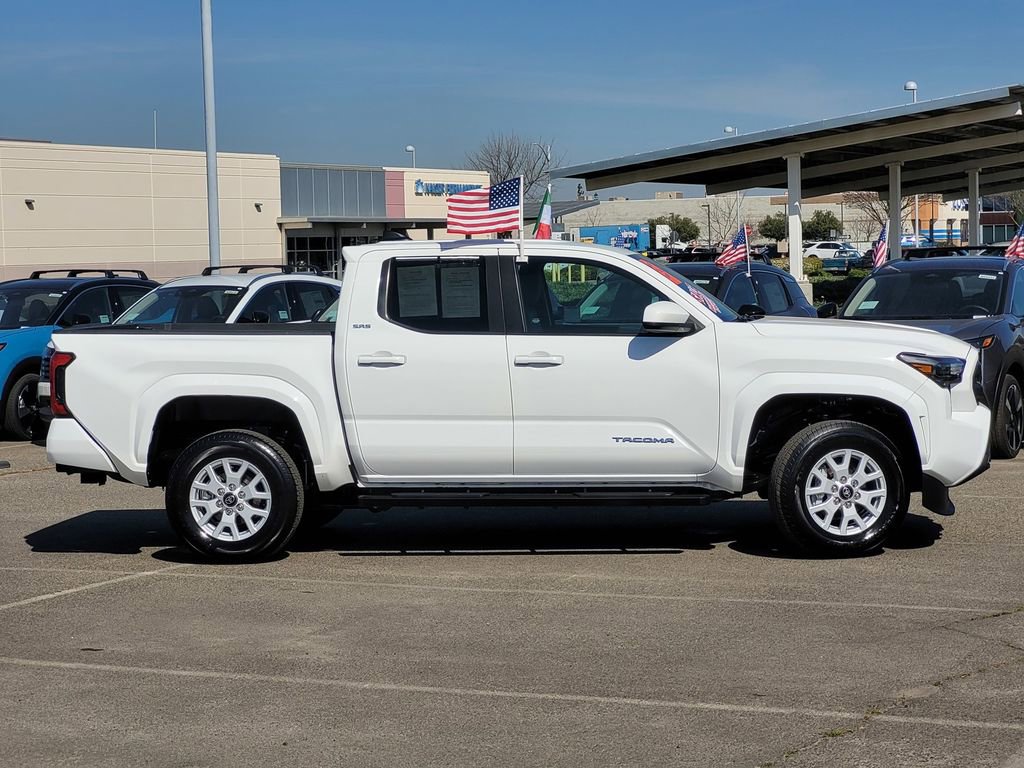 Used 2024 Toyota Tacoma SR5 image 4
