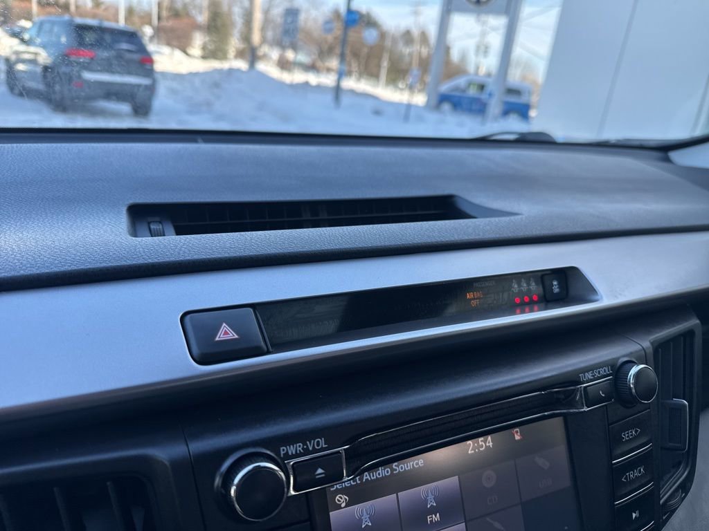 Used 2018 Toyota RAV4 XLE image 16