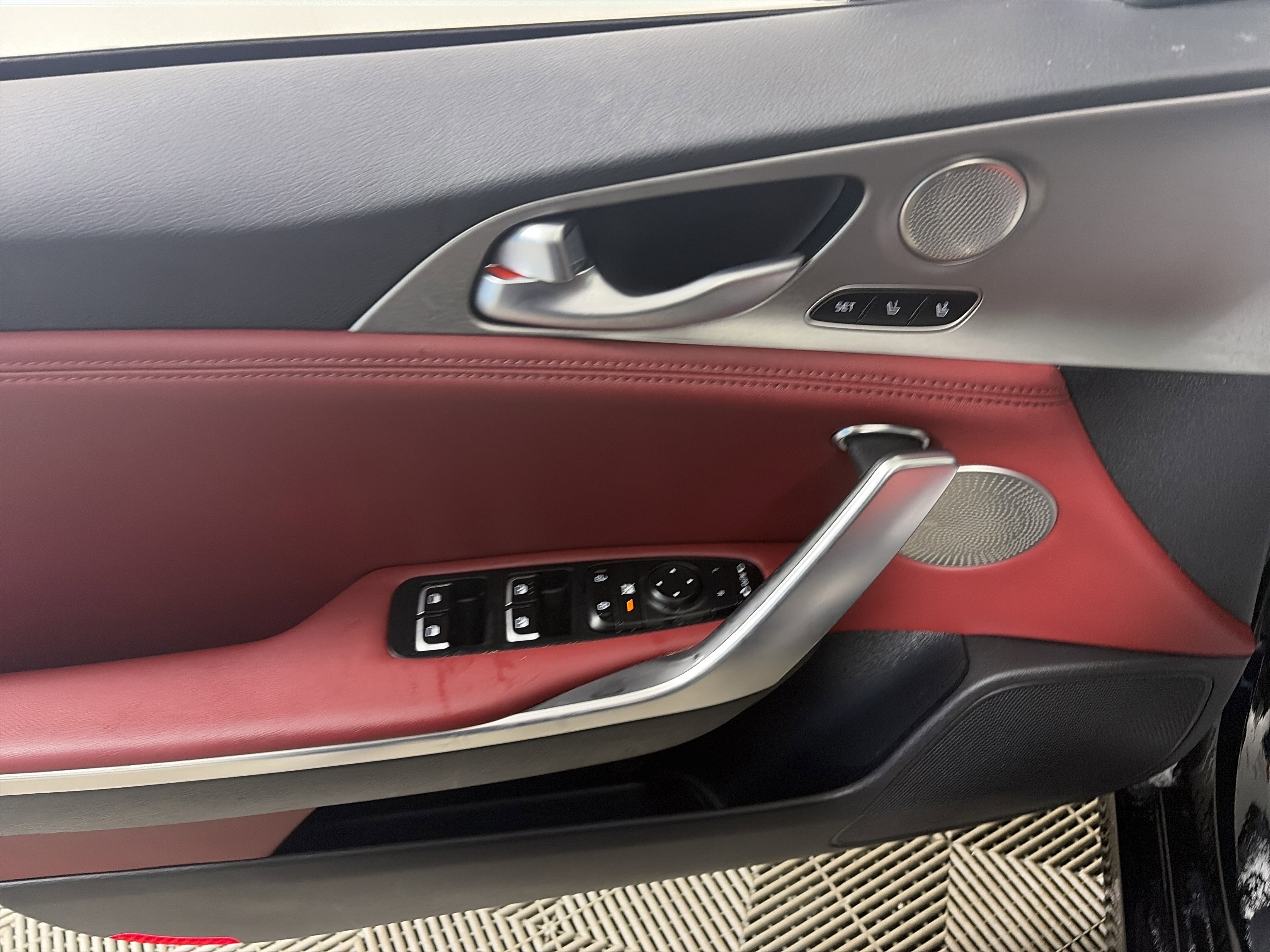 Used 2019 Kia Stinger GT2 image 28