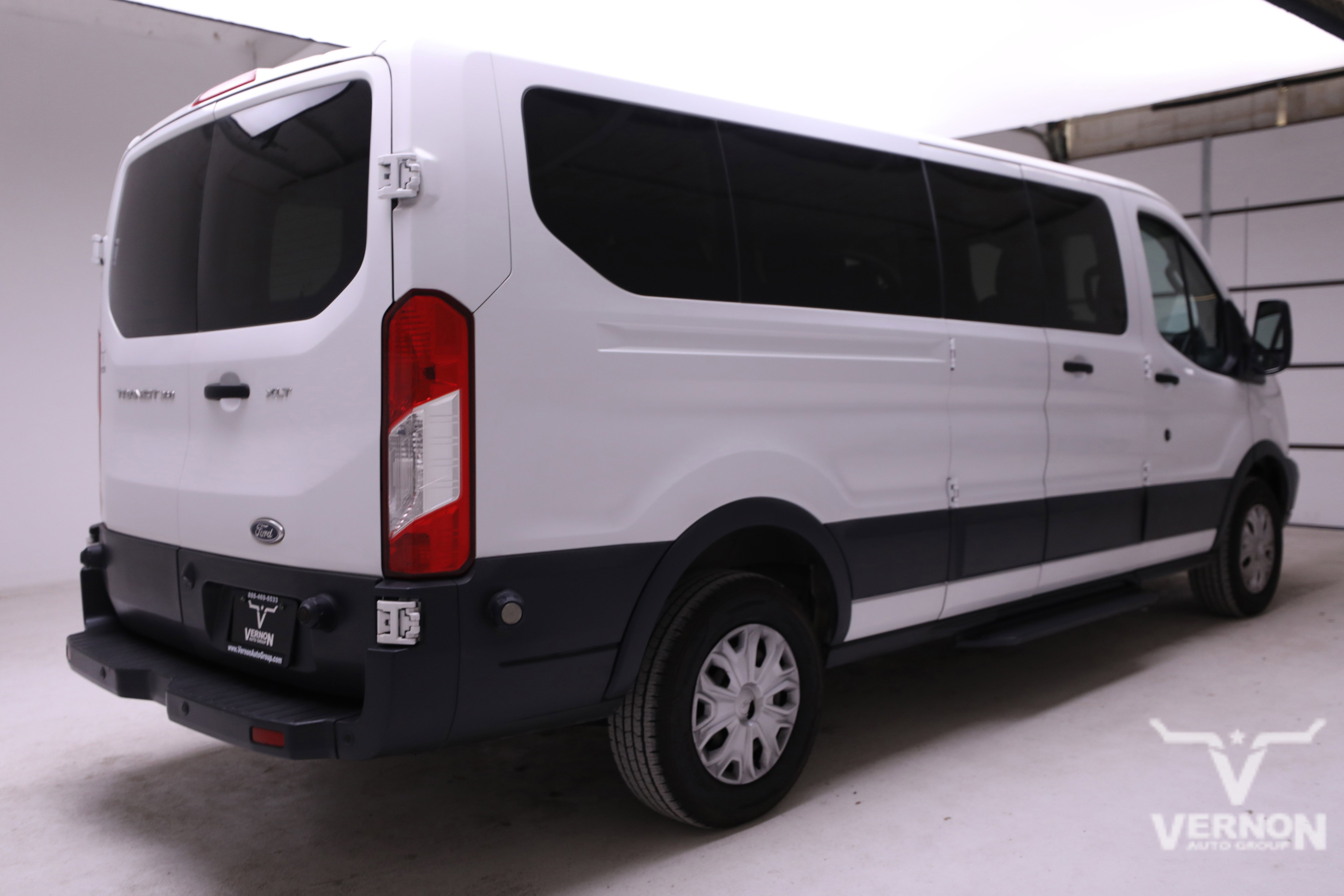Used 2016 Ford Transit 350 XLT image 5