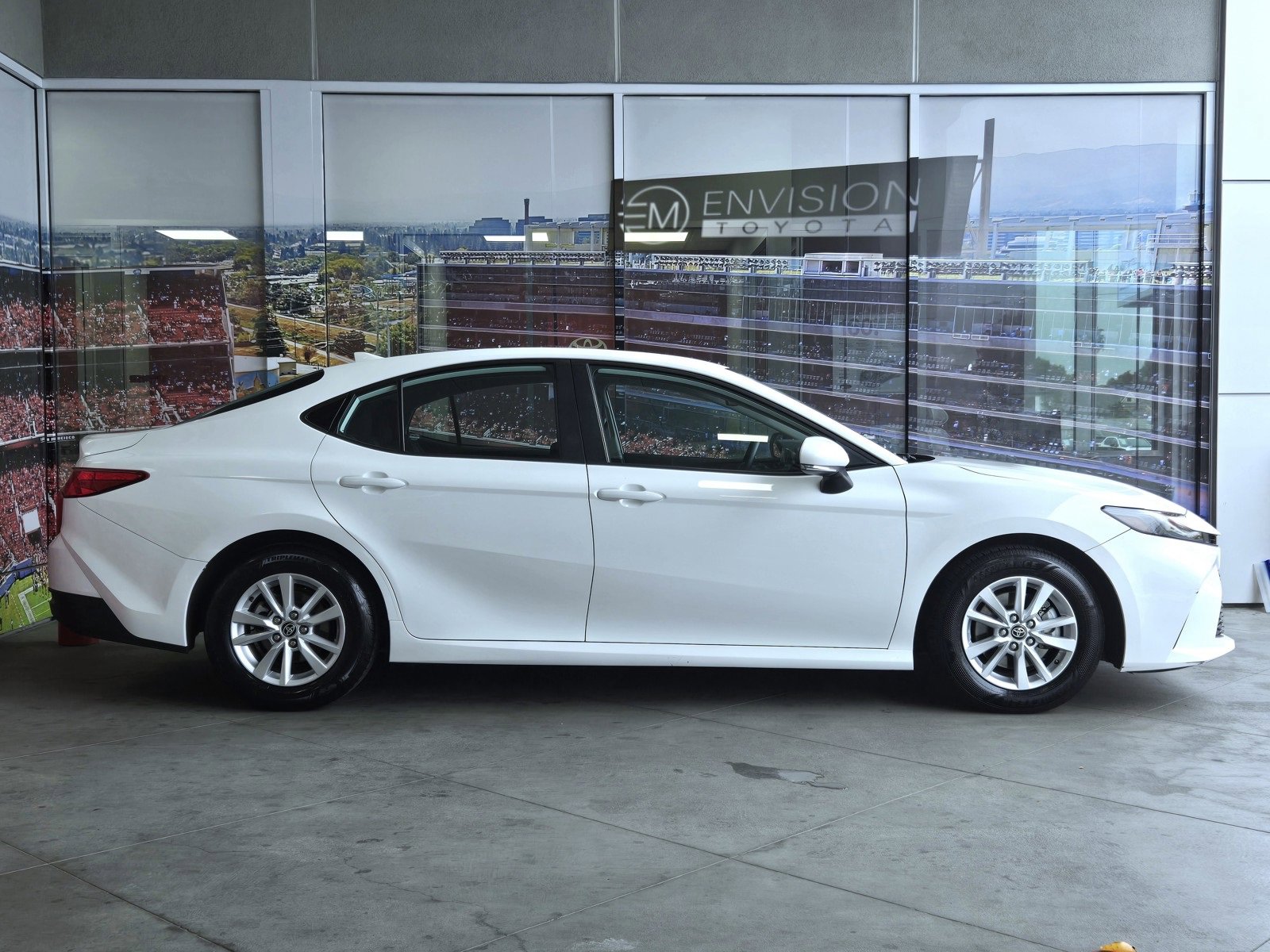 Certified 2025 Toyota Camry LE image 4