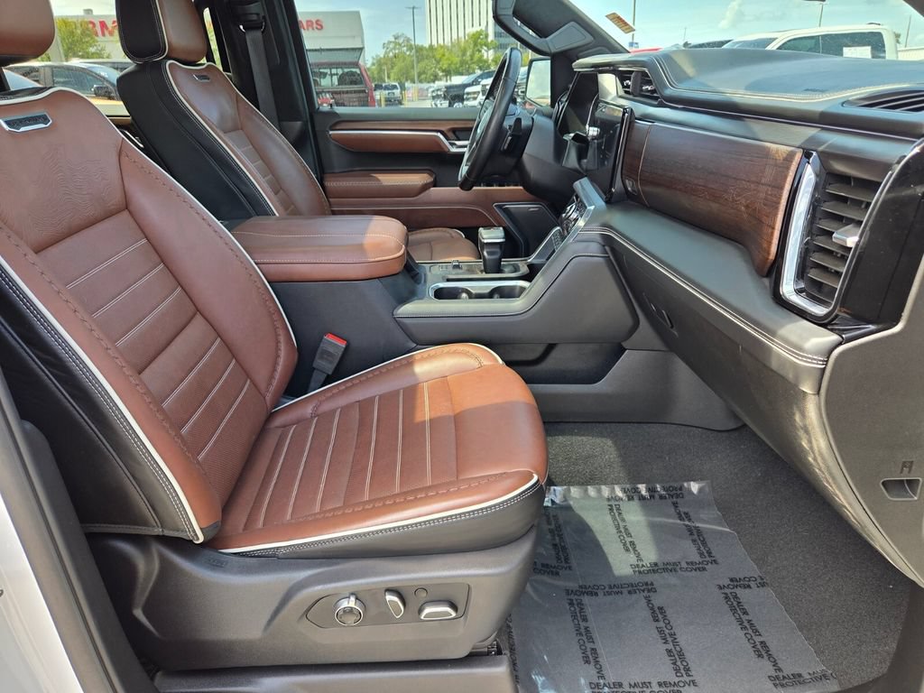 Used 2025 GMC Sierra 1500 Denali Ultimate AWD/4WD image 16