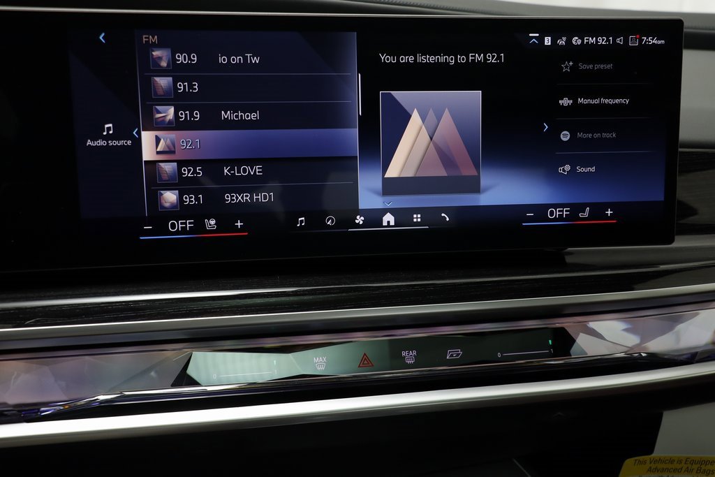 New 2026 BMW 750e xDrive w/ Executive Package image 10