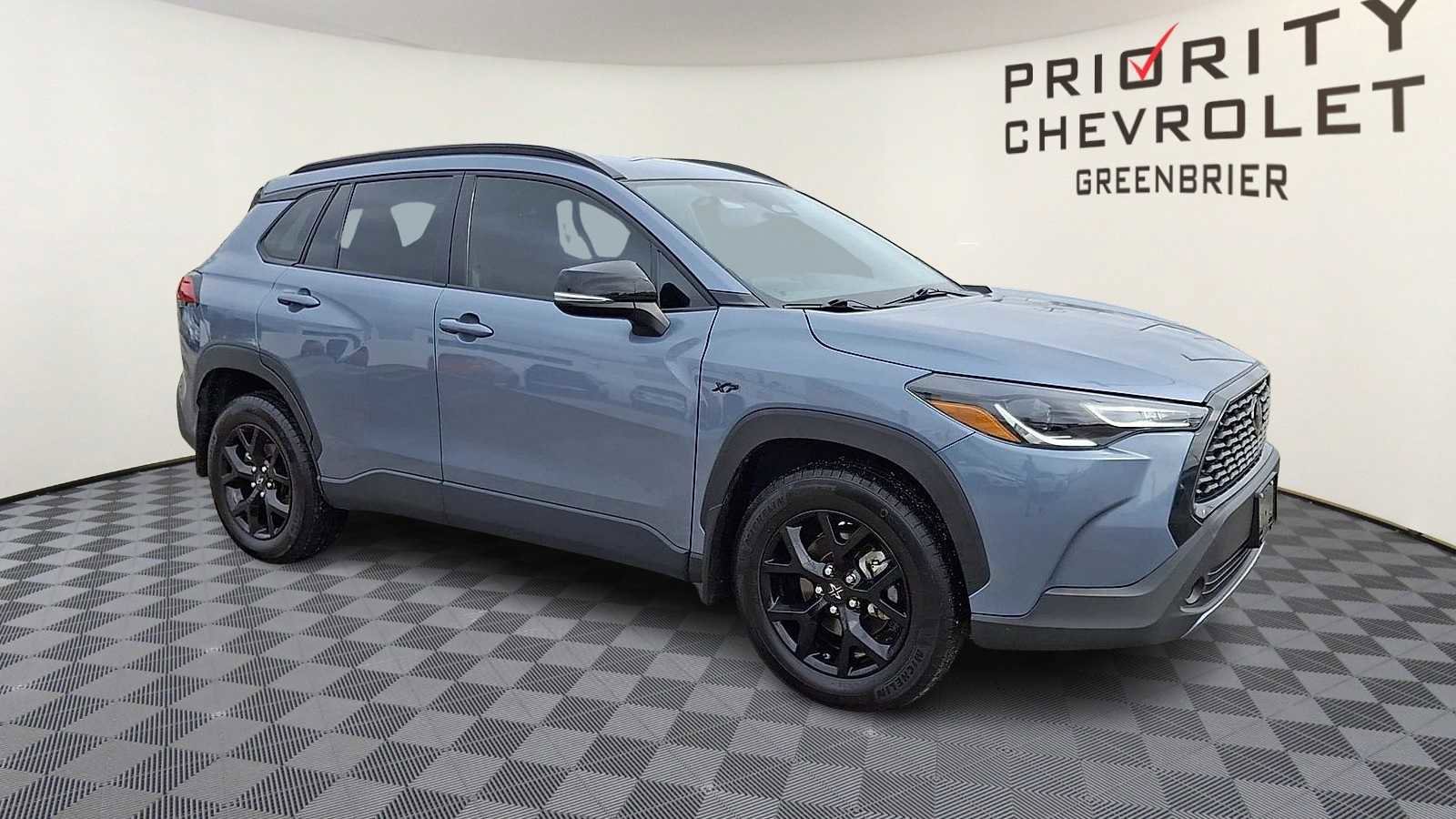 Used 2025 Toyota Corolla Cross LE image 2