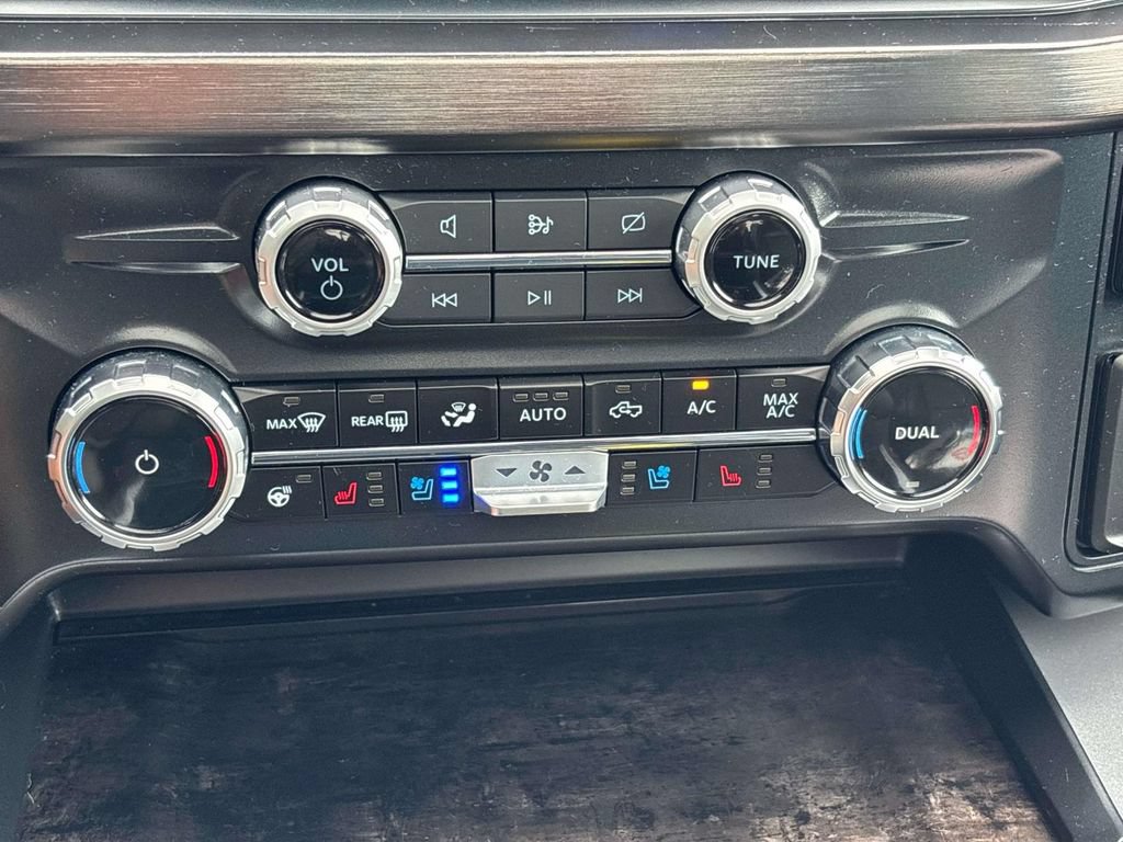 Used 2024 Ford F250 Lariat w/ Lariat Ultimate Package AWD/4WD image 31