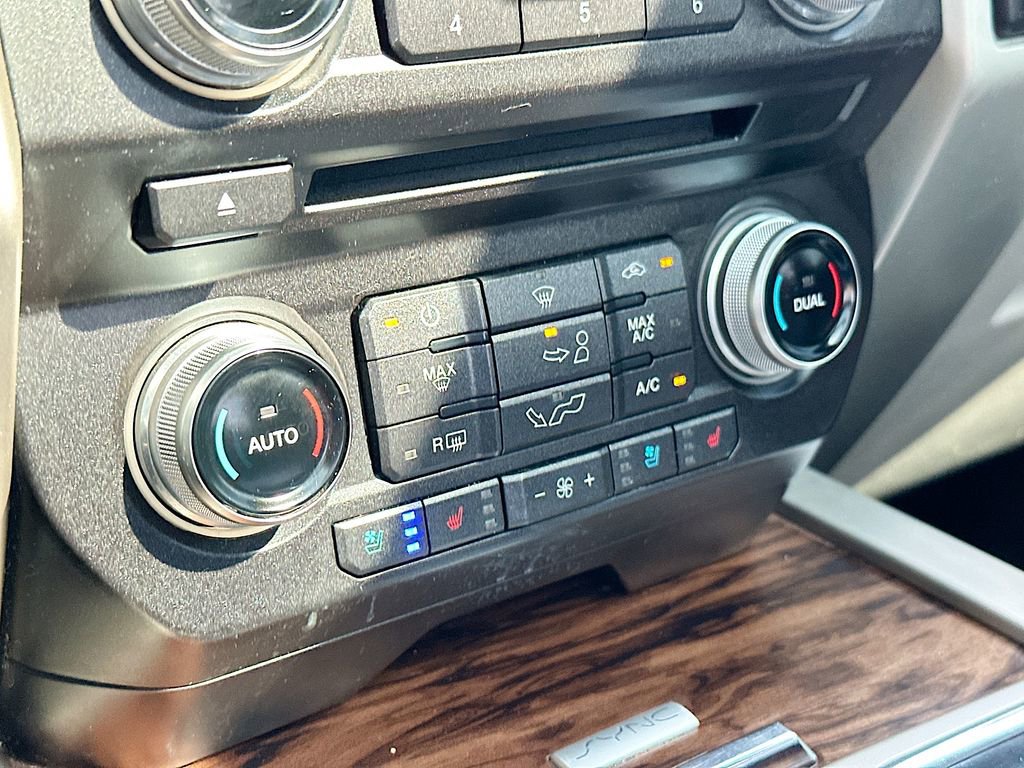 Used 2018 Ford F150 Lariat w/ Equipment Group 502A Luxury image 14