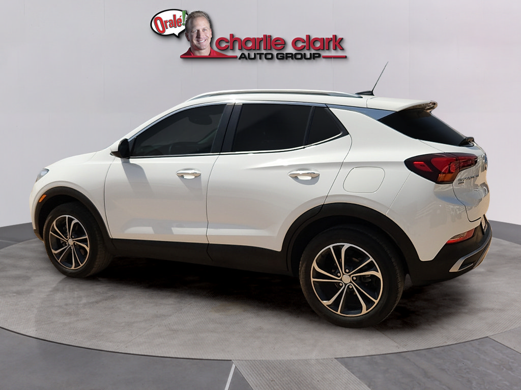 Used 2023 Buick Encore GX Select w/ Safety Package II AWD/4WD image 2