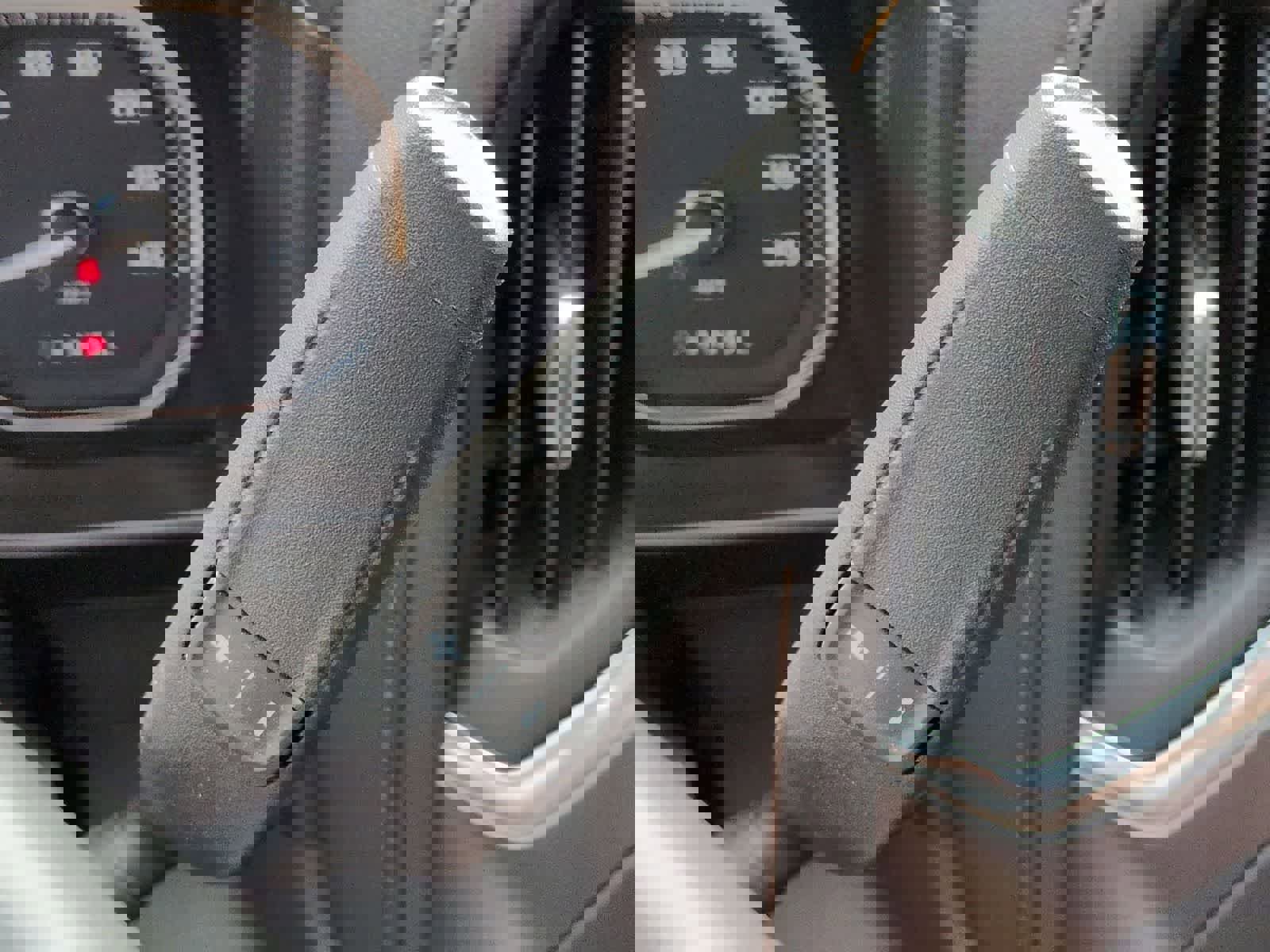 Used 2020 GMC Sierra 1500 AT4 w/ AT4 Premium Package image 32