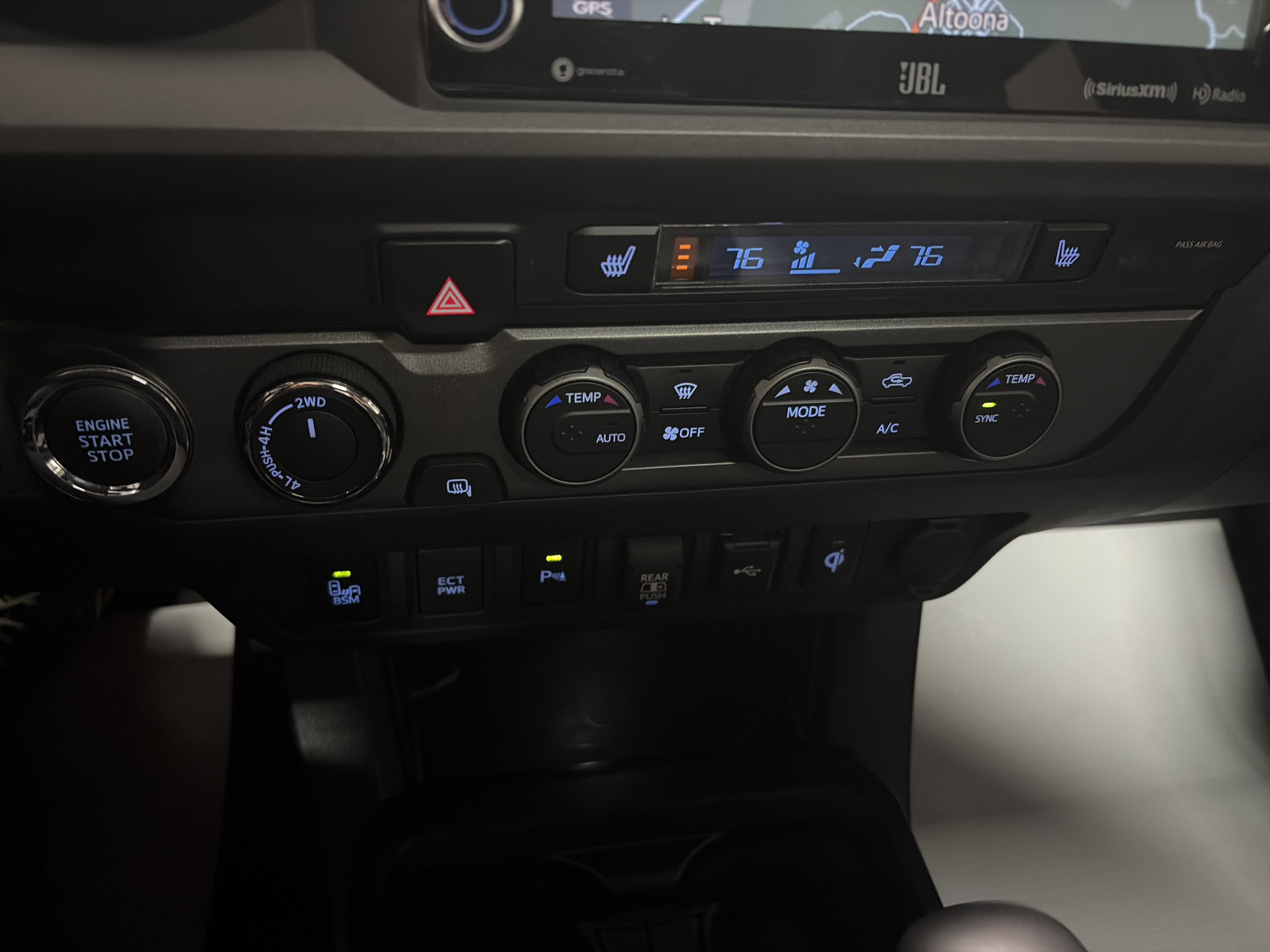 Used 2022 Toyota Tacoma TRD Sport w/ TRD Premium Sport Package AWD/4WD image 23