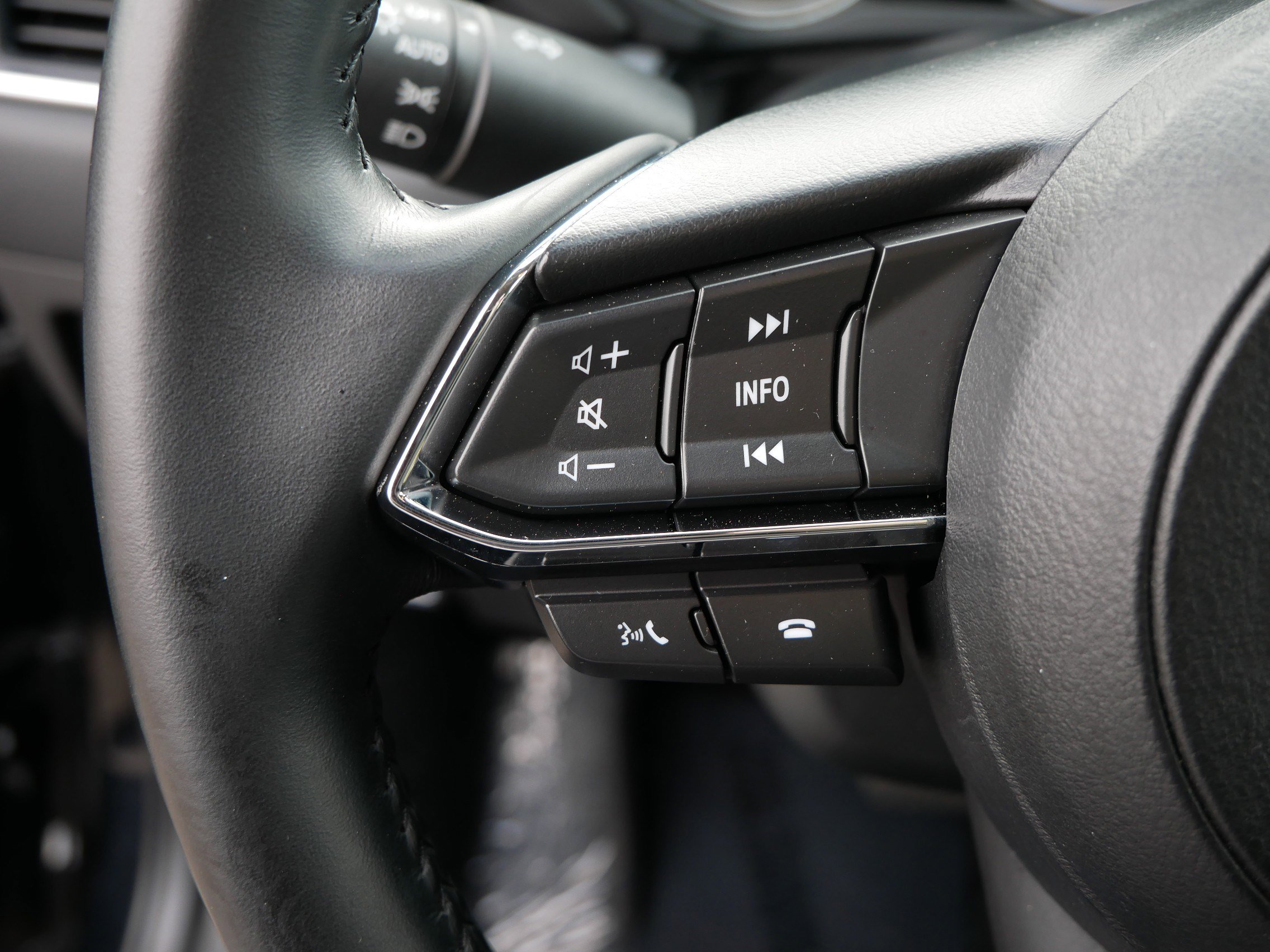 Used 2025 MAZDA CX-5 AWD 2.5 S w/ Select Package image 27