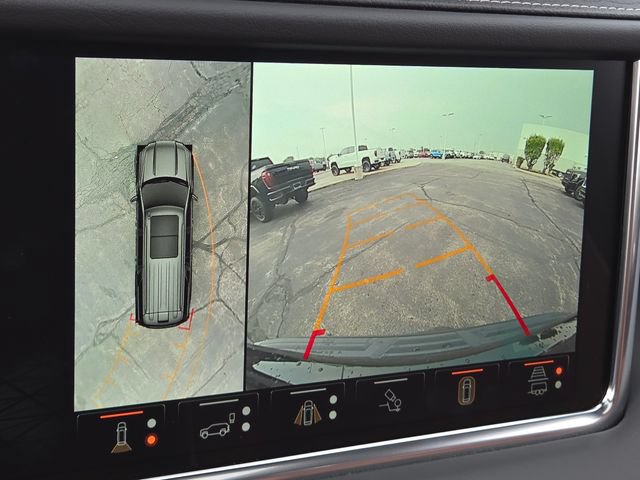 Used 2024 GMC Yukon Denali Ultimate AWD/4WD image 10
