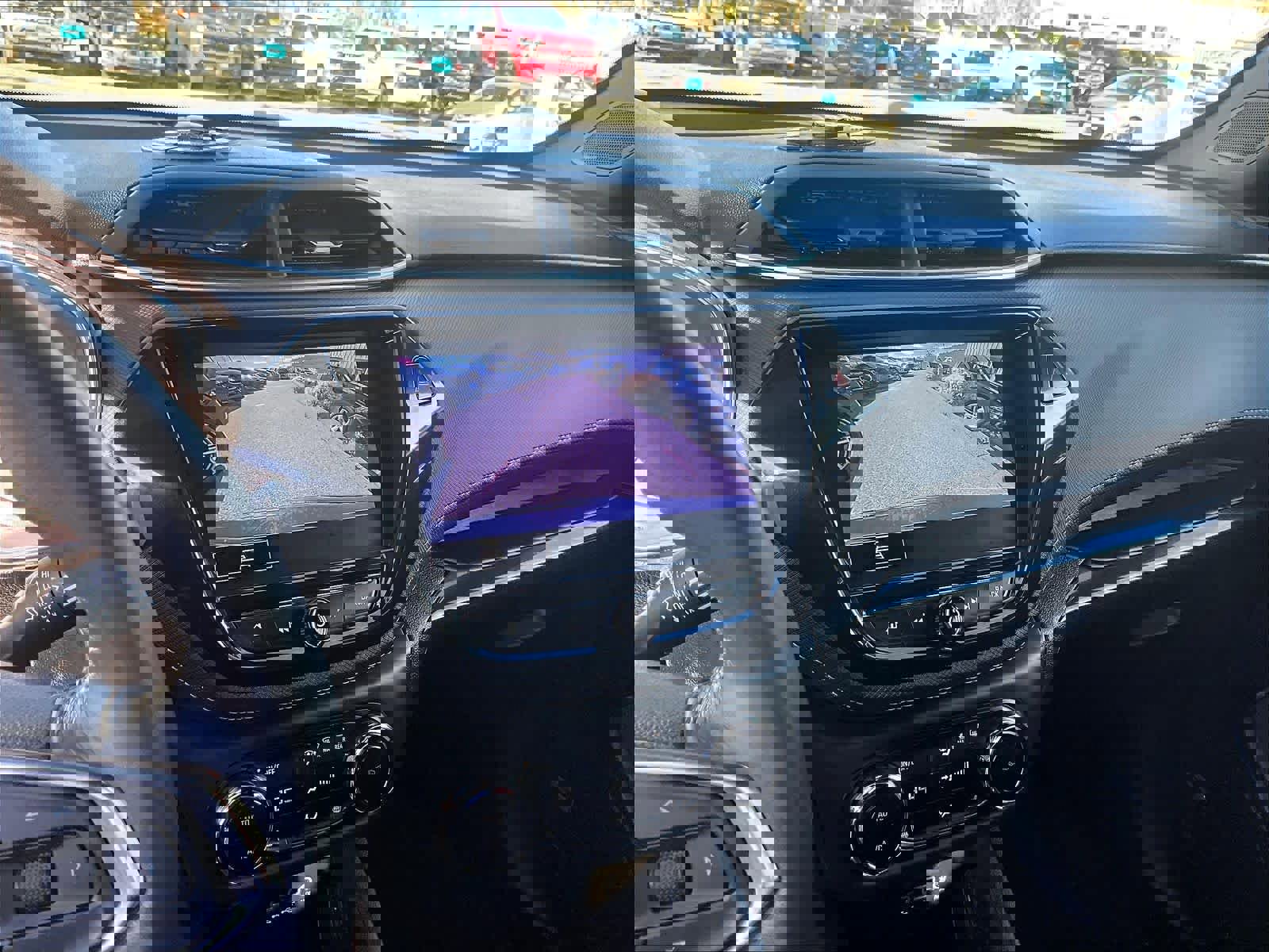 Used 2022 Chevrolet TrailBlazer ACTIV w/ Technology Package AWD/4WD image 19