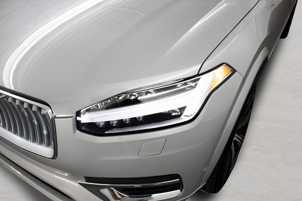Certified 2025 Volvo XC90 T8 Plus w/ Protection Package Premier image 10