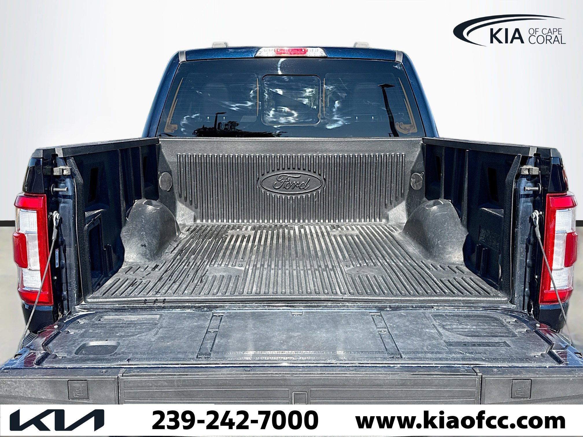 Used 2023 Ford F150 Limited image 12