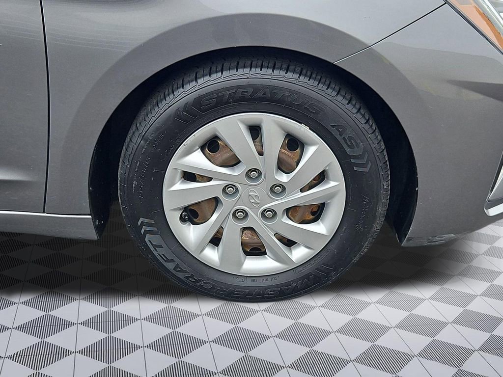 Used 2019 Hyundai Elantra SE FWD image 30