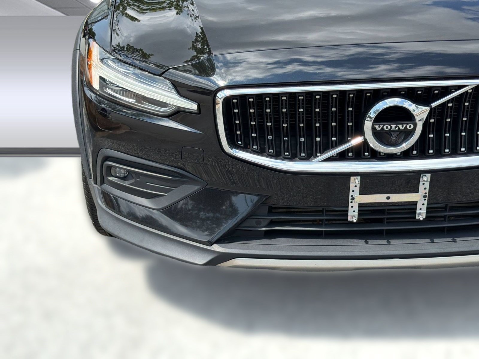 Used 2020 Volvo V60 T5 Cross Country w/ Protection Package Premier AWD/4WD image 11