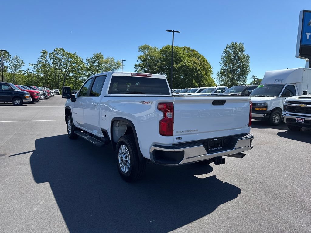 Used 2025 Chevrolet Silverado 2500 LT w/ Convenience Package AWD/4WD image 7