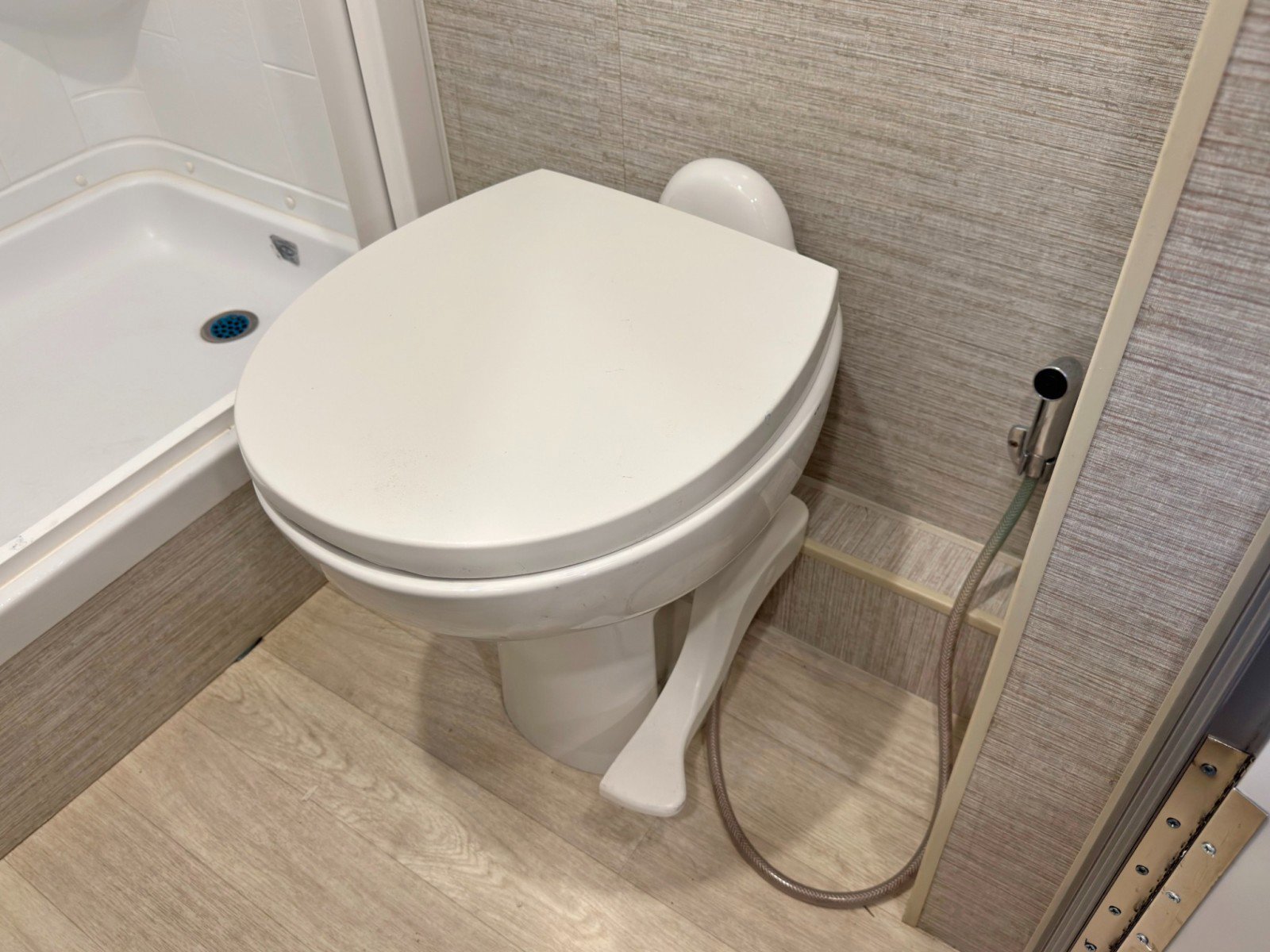 Used 2021 Mercedes-Benz Sprinter 3500 w/ Acoustic Package image 71