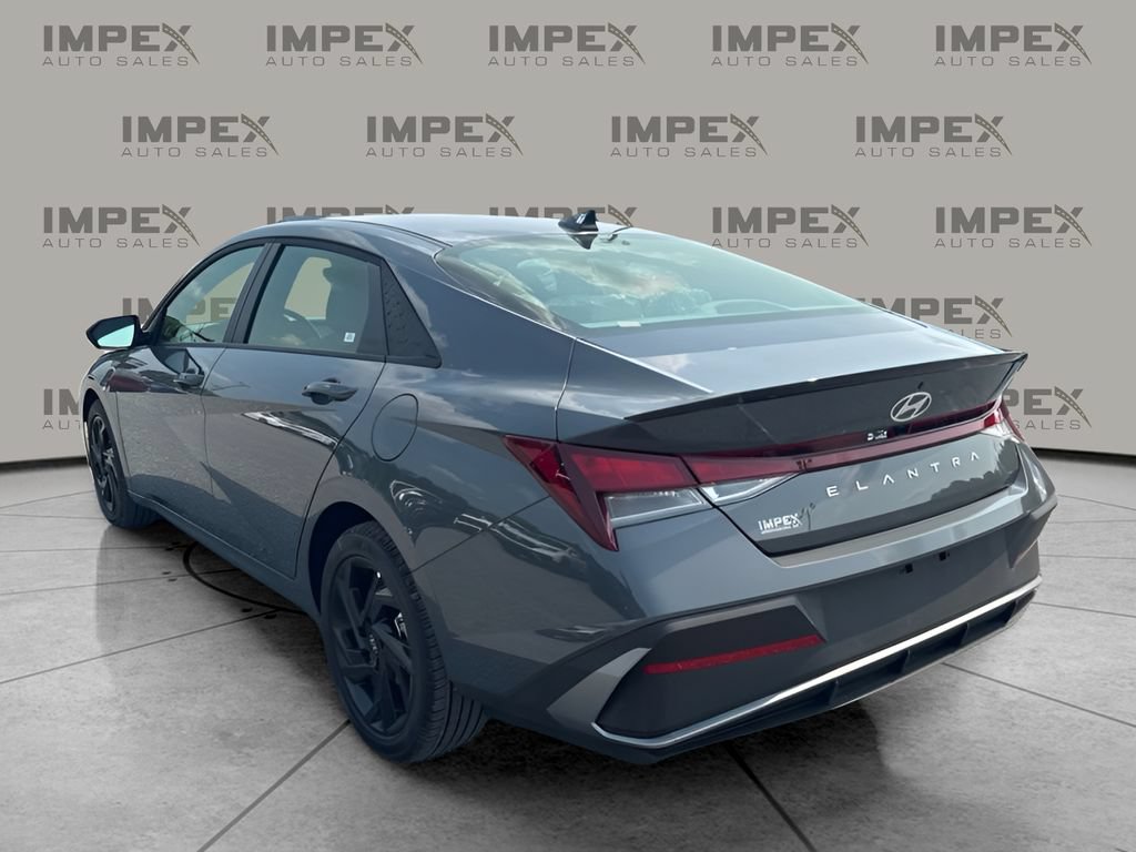 Used 2026 Hyundai Elantra Sport FWD image 2