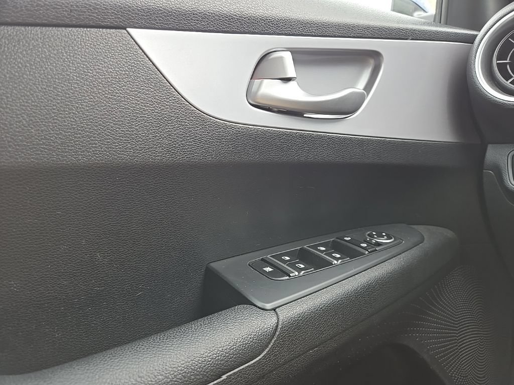 Certified 2023 Kia Forte LXS FWD image 18