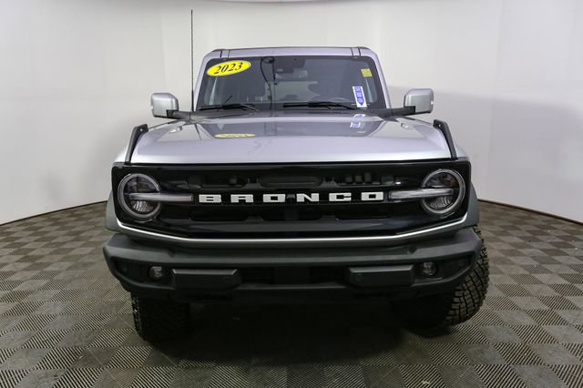 Used 2023 Ford Bronco Outer Banks w/ Sasquatch Package AWD/4WD image 4