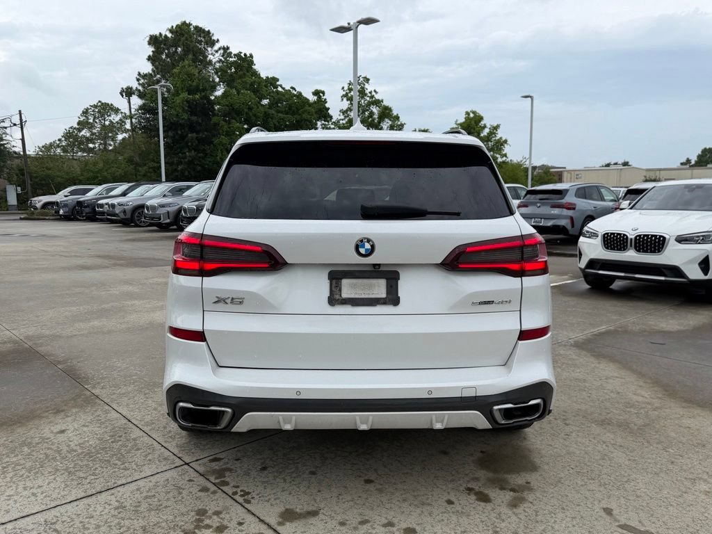 Used 2021 BMW X5 sDrive40i w/ M Sport Package RWD image 4