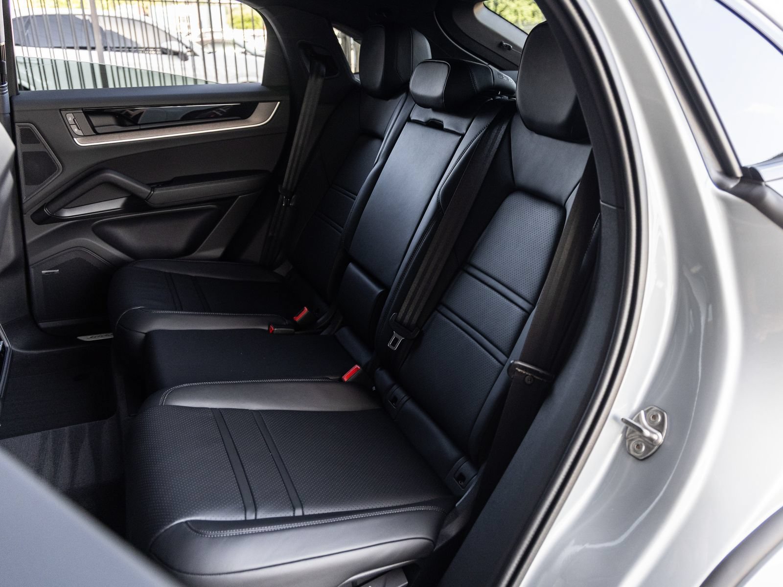 New 2026 Porsche Cayenne Coupe AWD/4WD image 37