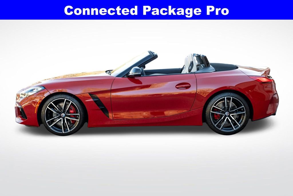 Used 2022 BMW Z4 M40i w/ Premium Package image 5