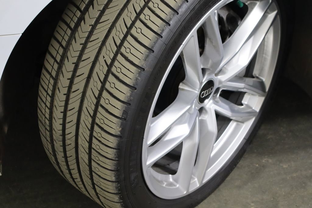 Used 2022 Audi A4 2.0T Premium Plus w/ Premium Plus Package image 40