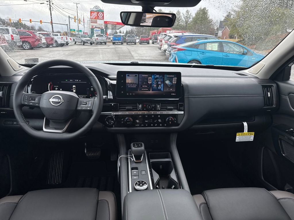 New 2026 Nissan Pathfinder Platinum image 13