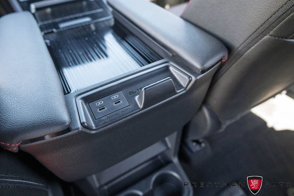 Used 2025 Toyota Sienna XSE FWD image 38