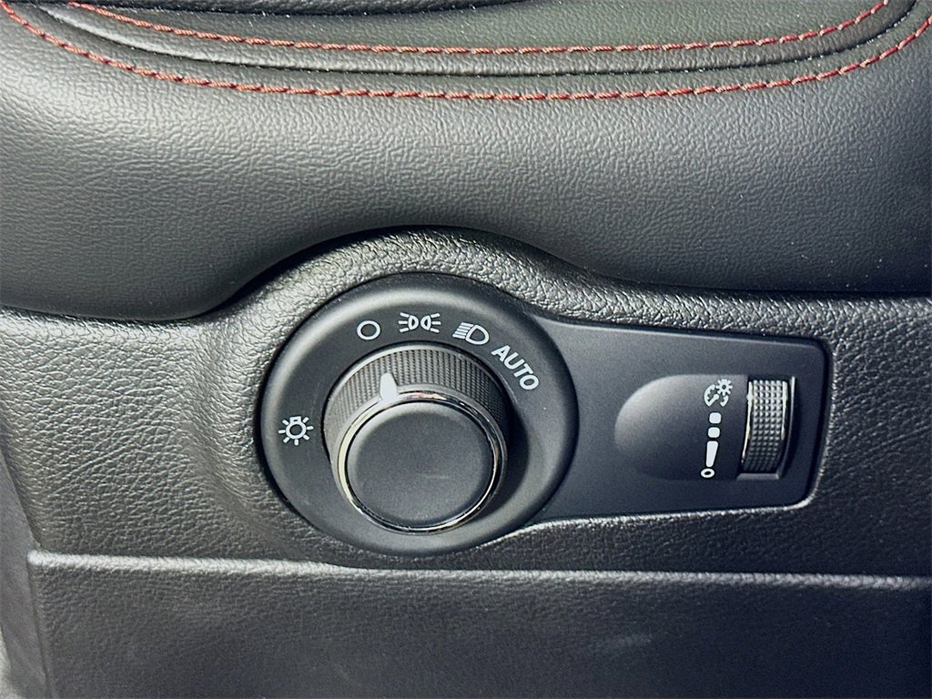 Used 2024 Dodge Durango GT image 23