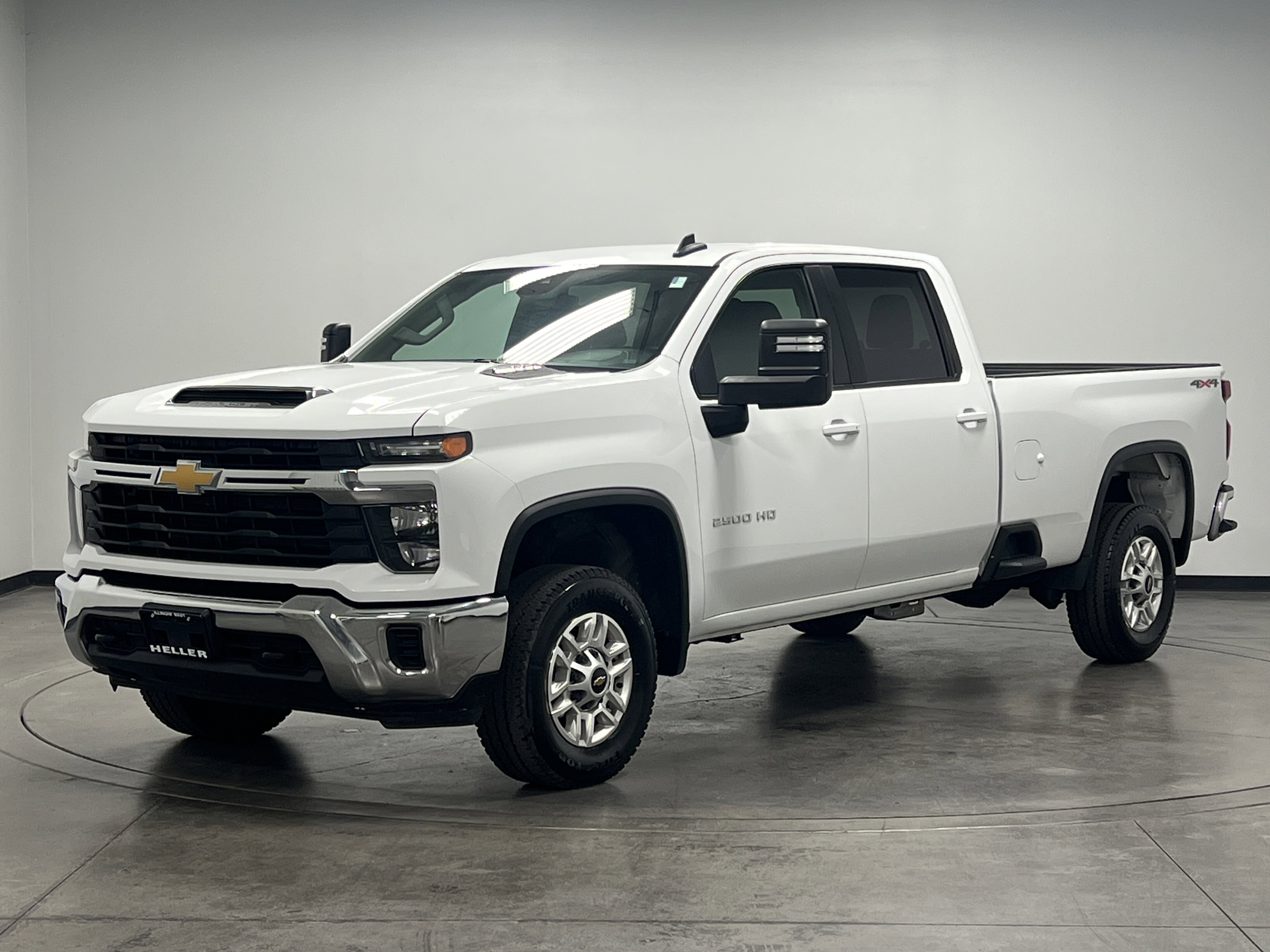 Used 2024 Chevrolet Silverado 2500 LT image 4