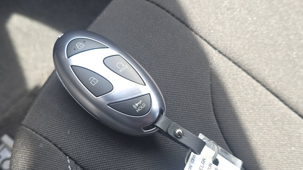 New 2026 Hyundai Elantra Sport FWD image 32