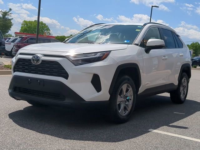Used 2022 Toyota RAV4 XLE AWD/4WD image 7