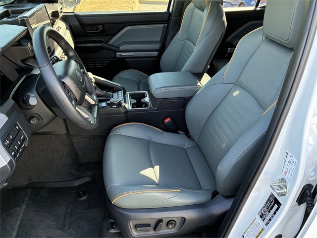 Used 2025 Toyota 4Runner Trailhunter image 11