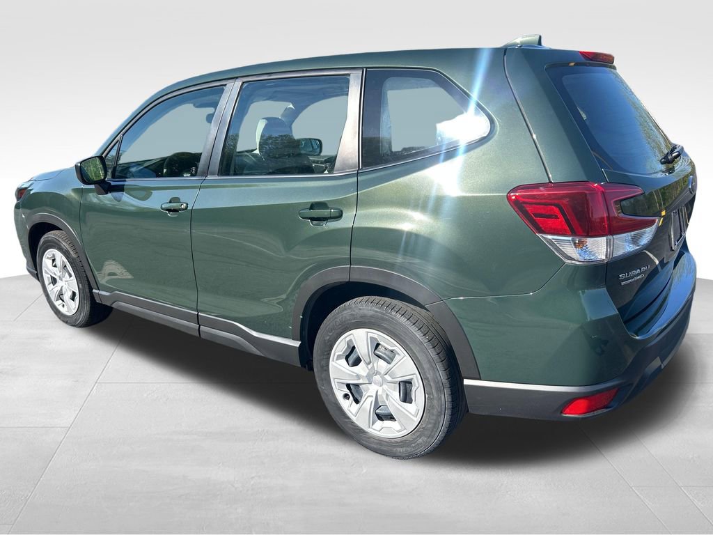 Used 2023 Subaru Forester AWD/4WD image 3