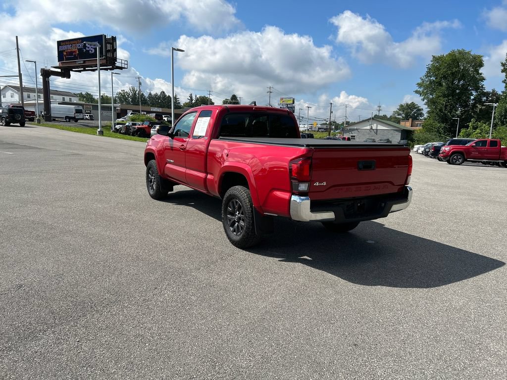 Used 2022 Toyota Tacoma SR5 w/ SR5 Appearance Package (SM) AWD/4WD image 3