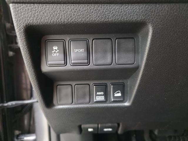Used 2014 Nissan Rogue S AWD/4WD image 24