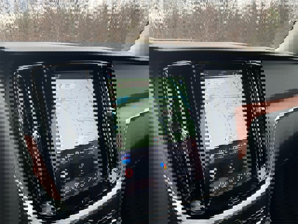 Certified 2025 Volvo S60 B5 Plus image 19