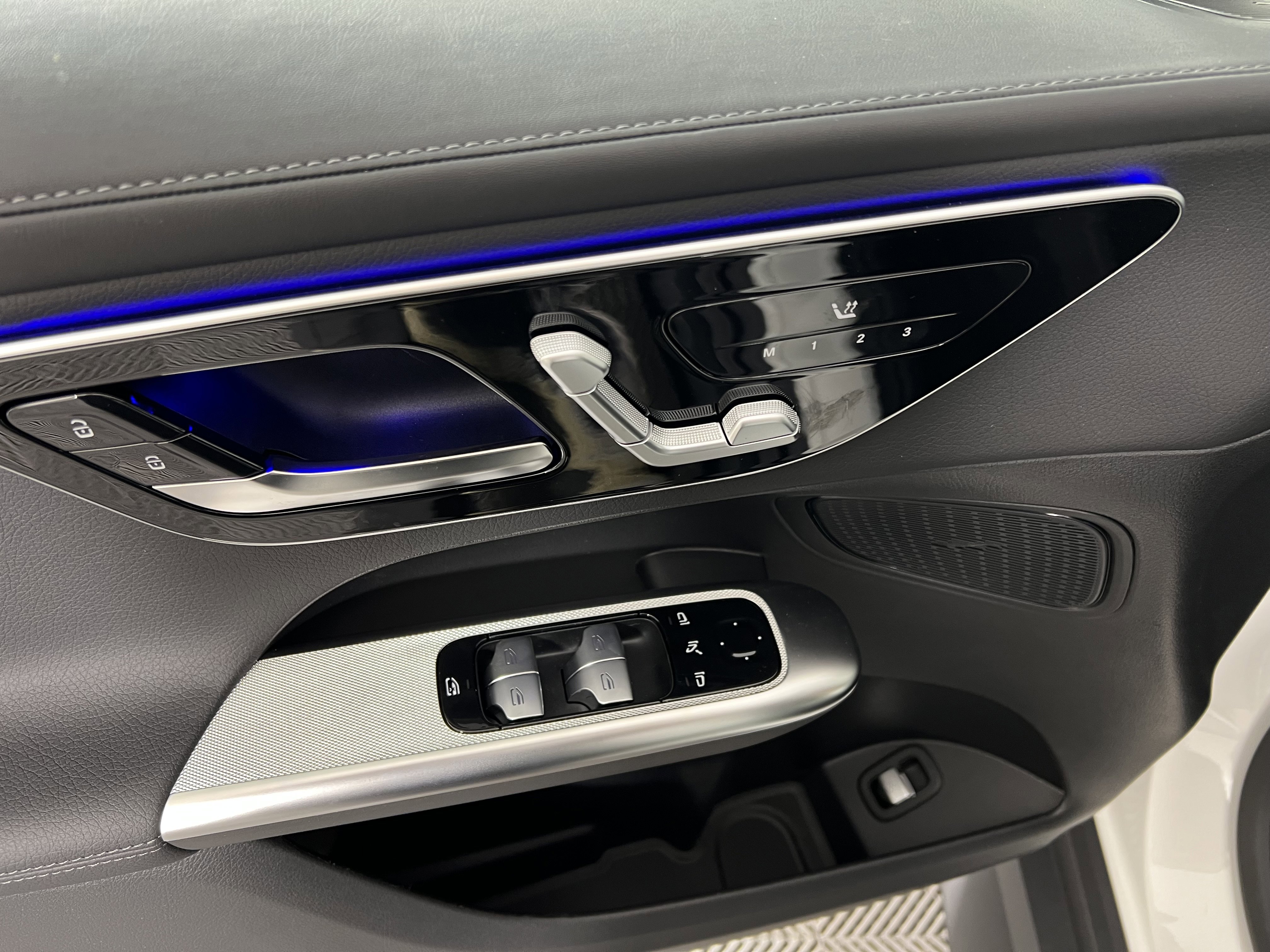 Used 2026 Mercedes-Benz GLC 300 4MATIC image 19